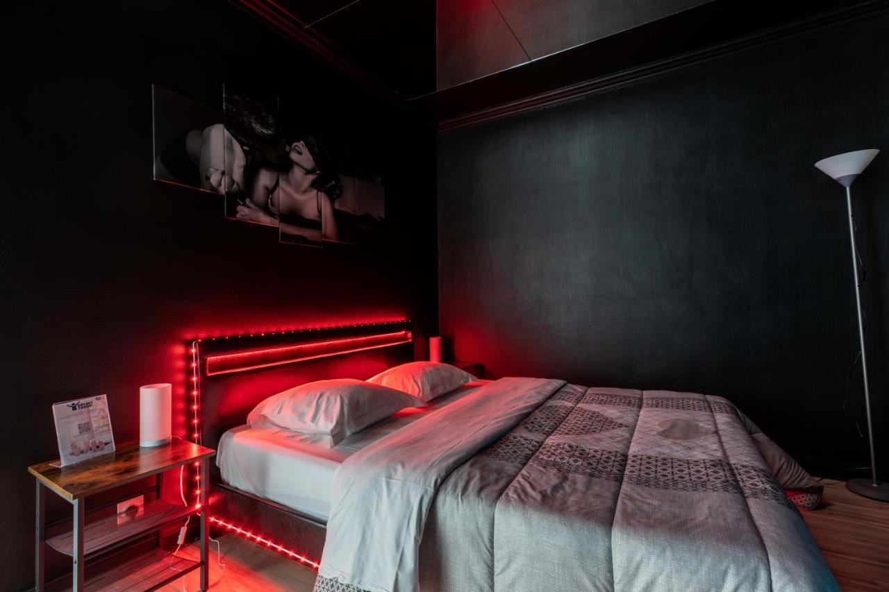 Love Room Ou Pas ! ชามาลิแยร์ ภายนอก รูปภาพ