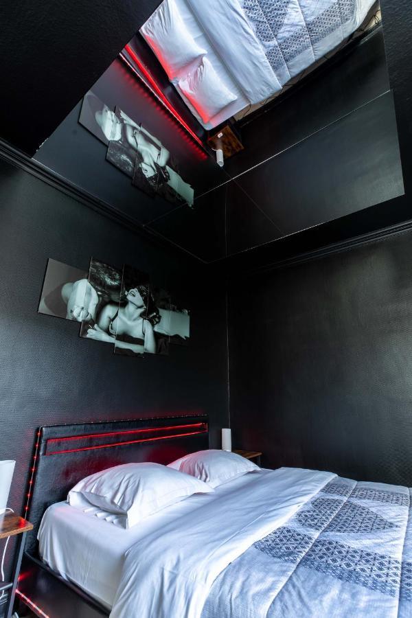 Love Room Ou Pas ! ชามาลิแยร์ ภายนอก รูปภาพ